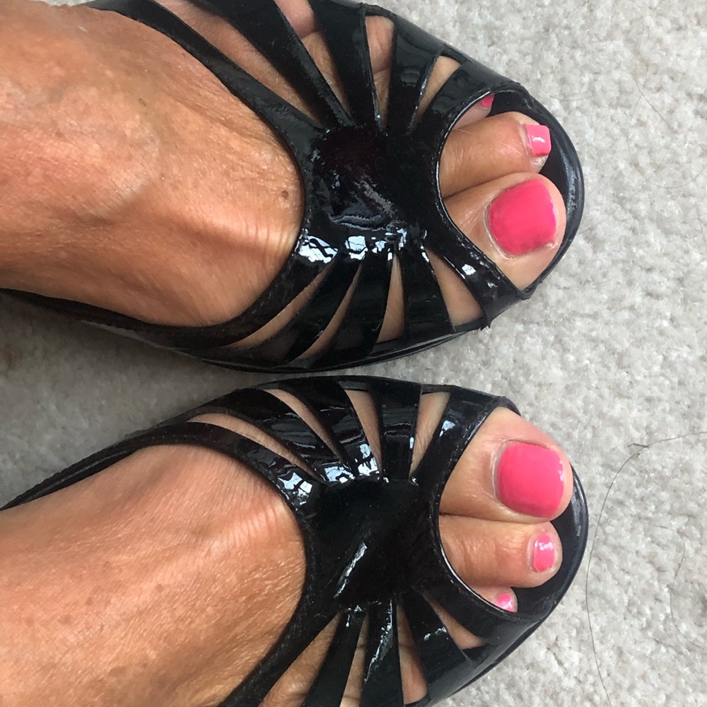 BCBGirls Leesa black patent wedge slide 9